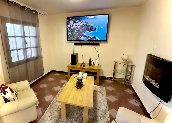 Serenity - Relax, Unwind & Feel At Appartamento Estreito Da Calheta